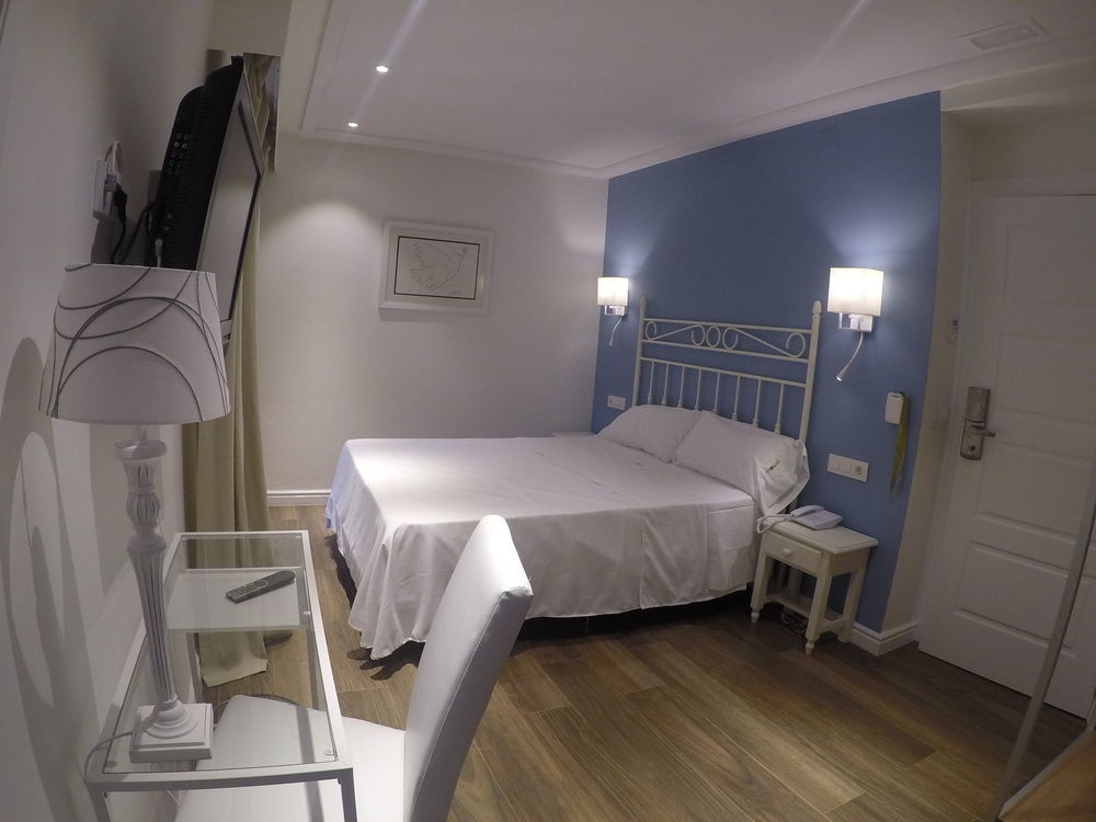 Apartamentos Mr La Racona Santa Llucia Bagian luar foto