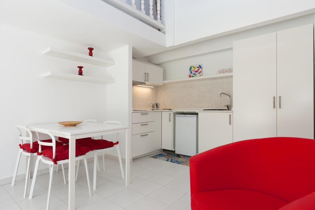 Apartamentos Mr La Racona Santa Llucia Bagian luar foto